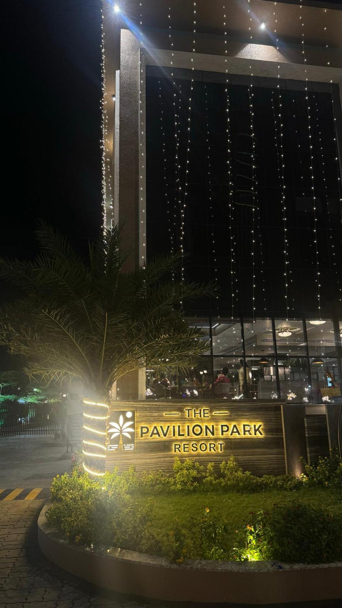 The Pavilion Park Resort Malegaon Exterior photo