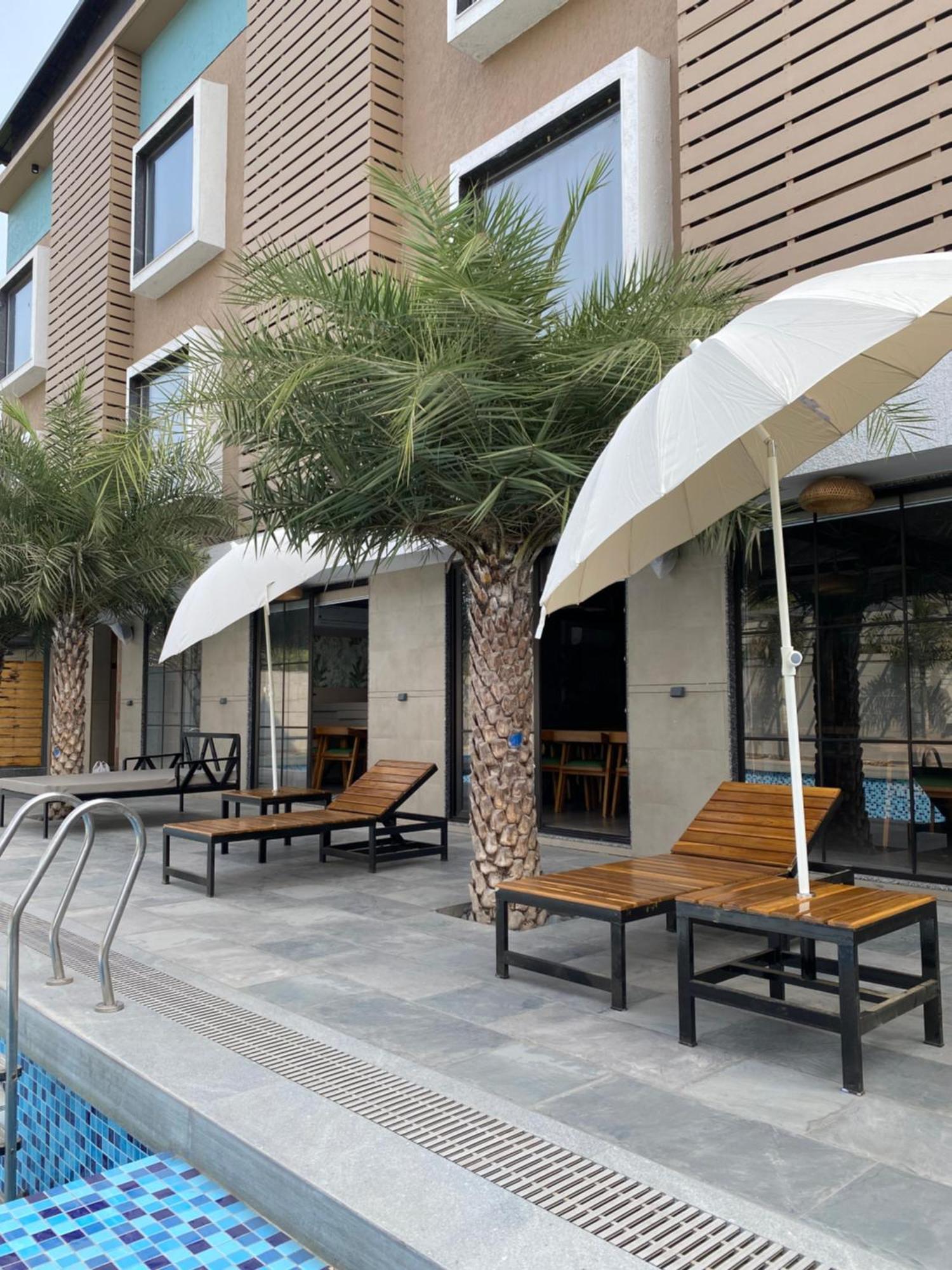 The Pavilion Park Resort Malegaon Exterior photo